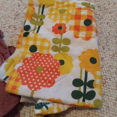 Wiss Pinking Shears and More Sewing Notions Plus Fabric (B2-BBL)