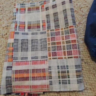 Wiss Pinking Shears and More Sewing Notions Plus Fabric (B2-BBL)