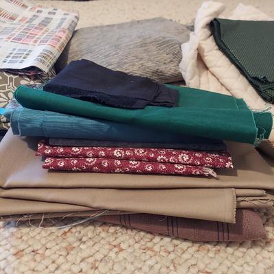 Wiss Pinking Shears and More Sewing Notions Plus Fabric (B2-BBL)