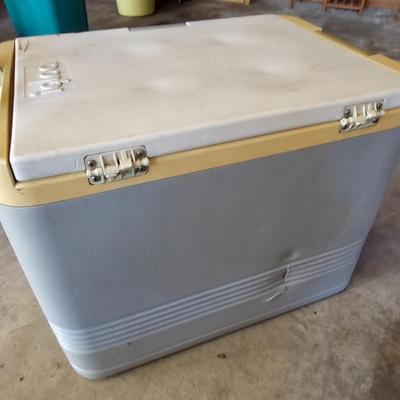 Pair of Portable Plug in Coolers (G-JS)