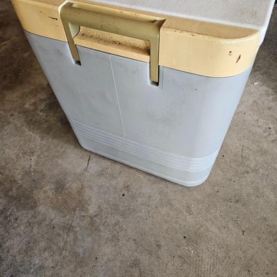 Pair of Portable Plug in Coolers (G-JS)
