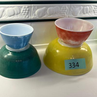 Pyrex Primary Colors Bowl Set