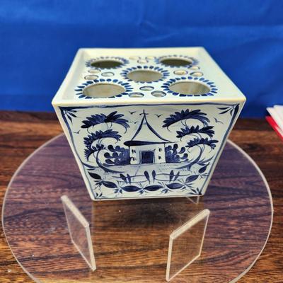 Vintage Palin Thorley Flower brick, Williamsburg Virginia 5x5x4"h