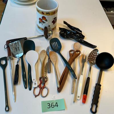 Utensil jar full