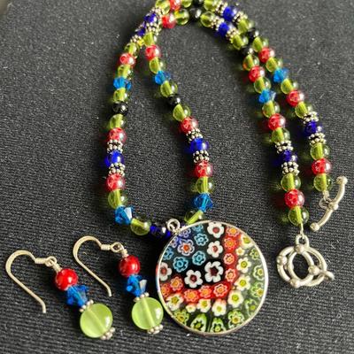 Color Beaded Pendant Necklace, Bracelet, and Earring Set (6)