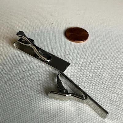 Collar Tips, Tie Clips (2), and Cufflinks Set (17)