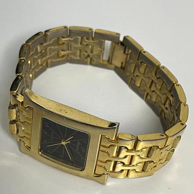 Ronica Gold Watch (33)