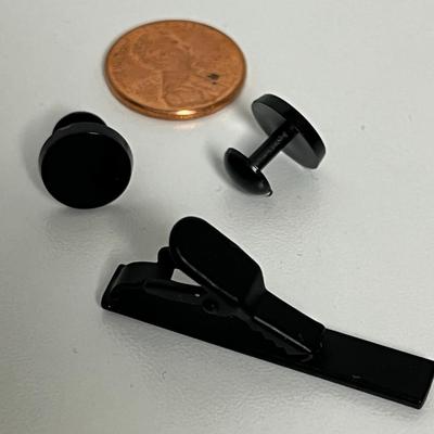Vintage Razor Blade Box, Tie Clip, and Cufflinks (48)