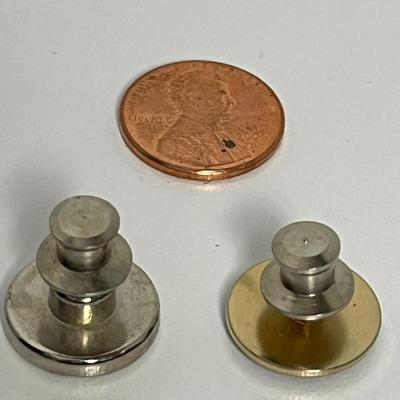 Vintage Razor Blade Box, Tie Clip, and Cufflinks (48)