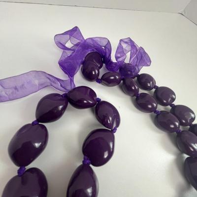 Large Purple Beaded Statement Necklace (70)