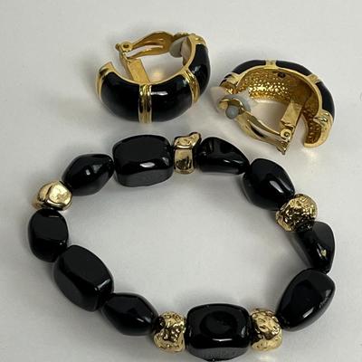 Chico's Statement Necklace, Bracelet, and Clip-On Earrings (78)