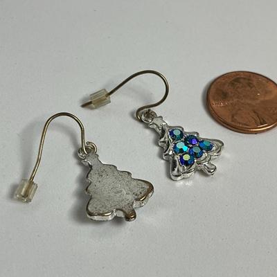 Layered Silver Chain Necklace and Tree Earrings (104)