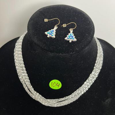 Layered Silver Chain Necklace and Tree Earrings (104)
