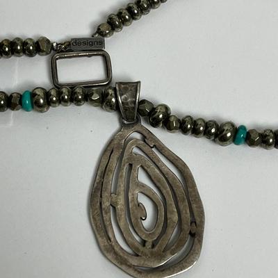 Silver & Teal Pendant Necklace (107)