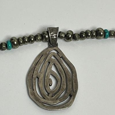 Silver & Teal Pendant Necklace (107)