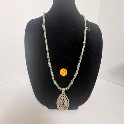 Silver & Teal Pendant Necklace (107)