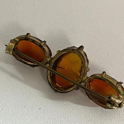 Vintage Amber Pin, Amber Beaded Necklace, Bracelet, and Earrings (114)
