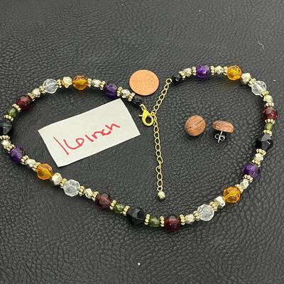 Beaded & Gold Necklace, Bracelet, and Earrings (124)