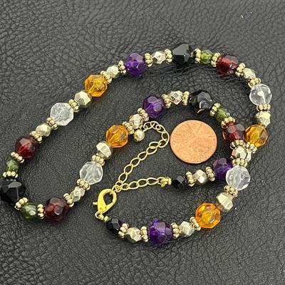 Beaded & Gold Necklace, Bracelet, and Earrings (124)