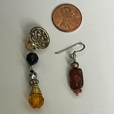 Amber/Yellow Necklace, Ring, and Earrings (127)