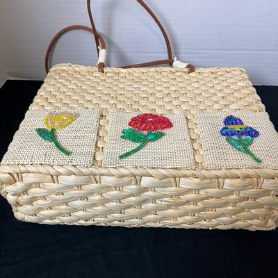 Beaded Floral Woven Basket Purse (133)