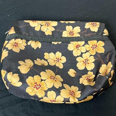 Makeup Bags (141)