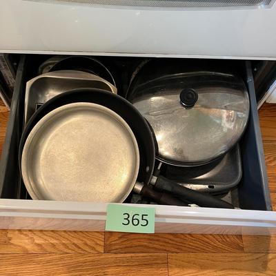 Oven drawer of cook ware