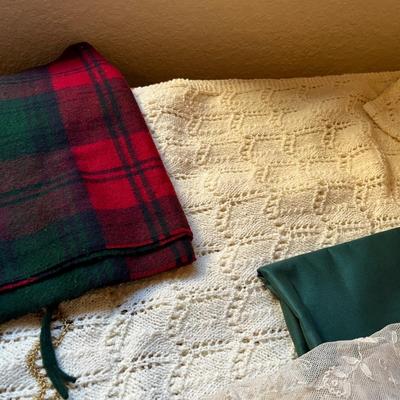 Linens, scarves, etc
