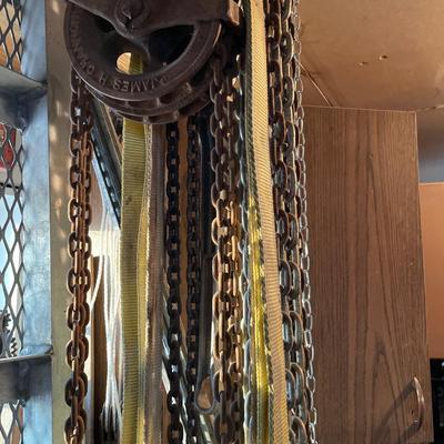 Pulley and chains