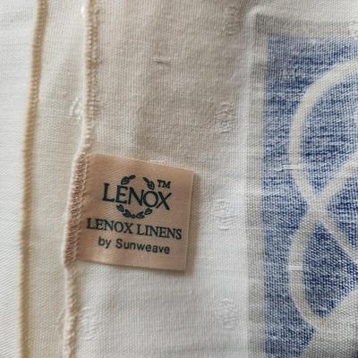 Lenox Linens Table cloth 56x86 16 Napkins 2 pack 2 Place mats