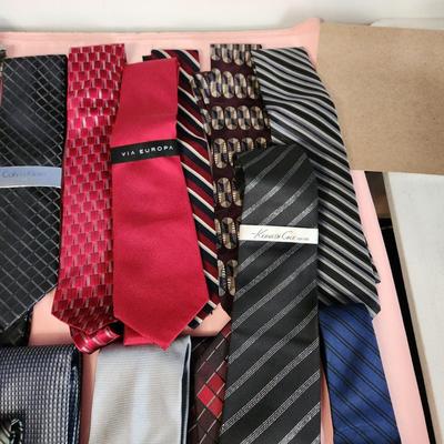 Large Lot of Men's Neckties Many New w Tags
