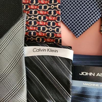 Large Lot of Men's Neckties Many New w Tags