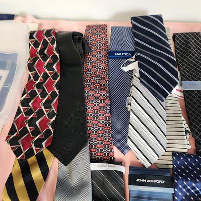 Large Lot of Men's Neckties Many New w Tags