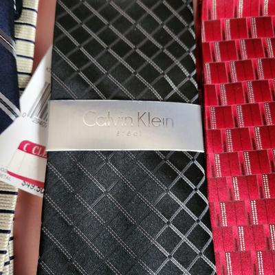 Large Lot of Men's Neckties Many New w Tags