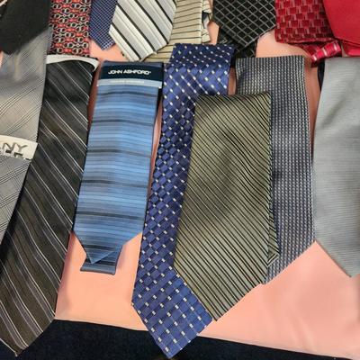 Large Lot of Men's Neckties Many New w Tags