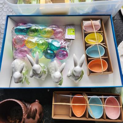 Large Easter Holiday Decor Lot Baskets, Eggs, Rabbits , Egg trays, Hallmark95