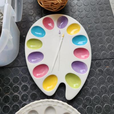 Large Easter Holiday Decor Lot Baskets, Eggs, Rabbits , Egg trays, Hallmark95