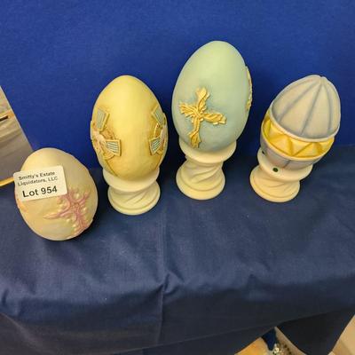 2005 2006 Tom Herold for Demdaco Easter Eggs with Stands