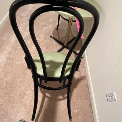 Avocado (YUK) bistro set