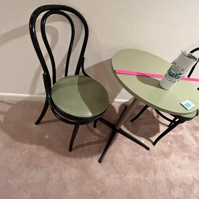 Avocado (YUK) bistro set