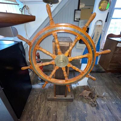 N206 Vintage Shipâ€™s Oak Wheel