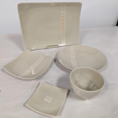 20 Pieces Of Pfalzgraff Westside Dishes Count how many dishes