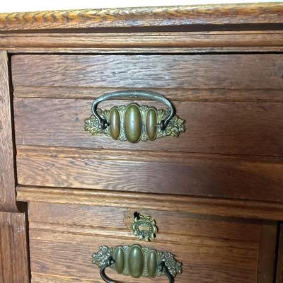 300 Vintage Oak Five Drawer Bachelors Chest with One Door