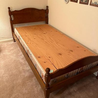 Vintage twin bed