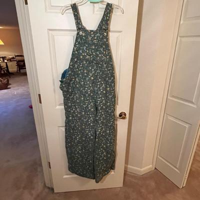 Wow! Floral style Overalls
