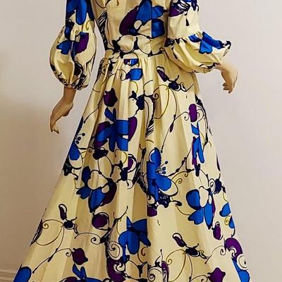 Vtg Iconic Amazing Hawaiian Maxi Hostess Gown by Sydney. Honolulu