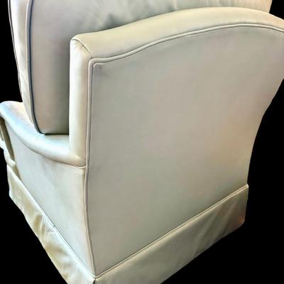 Brunswick & Fils Whitehall leather club chair