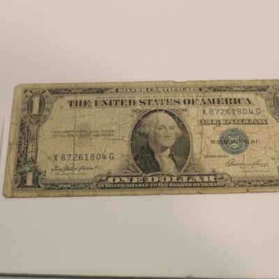 1935 E 1 Dollar Blue Seal Silver Certificate