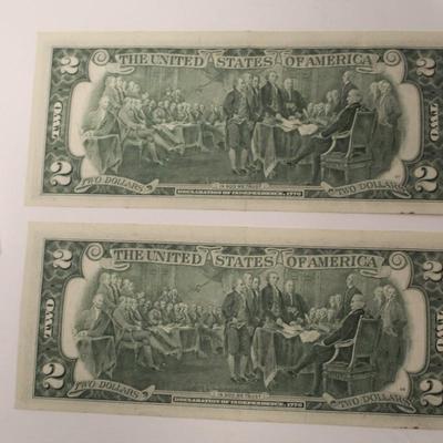 2 Consecutive 1976 2 Dollar Bills