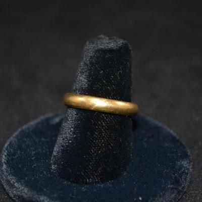 14k Gold Wedding Band Size 7, 4.8g